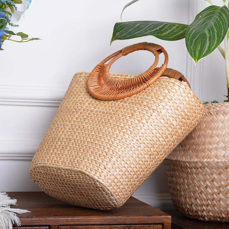 Rigama™ – Sac carré en paille tressée, charme estival fait main (summer/beach vibe)