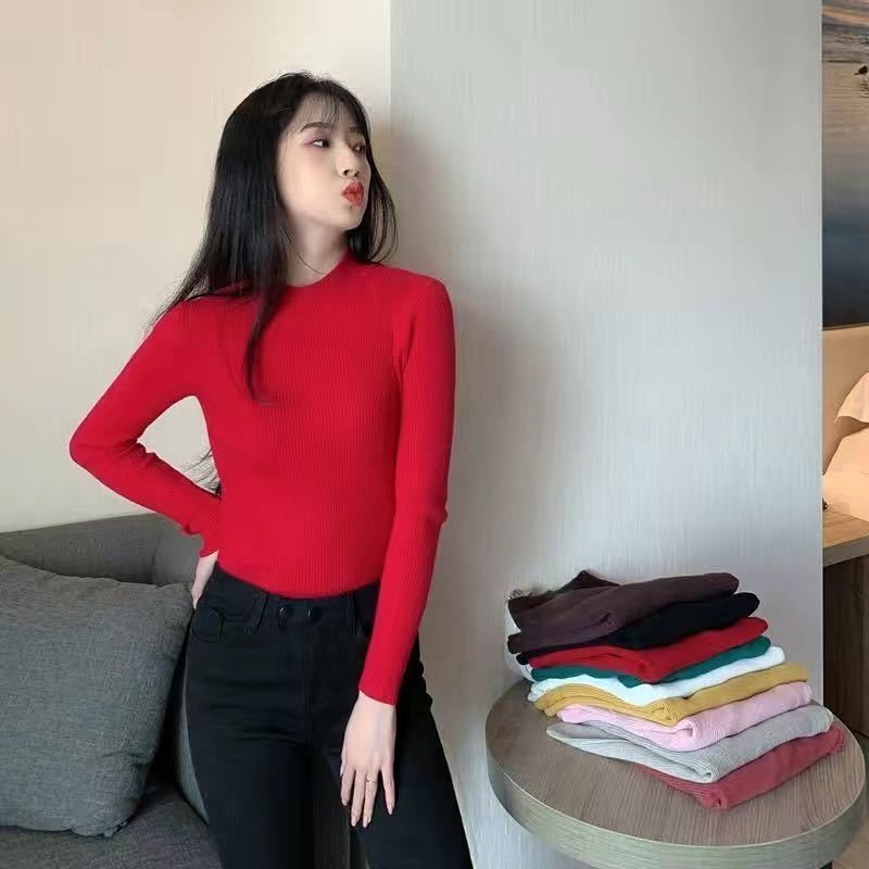 Pull Col Mi-Haut Slim Manches Longues – Élégance Automnale