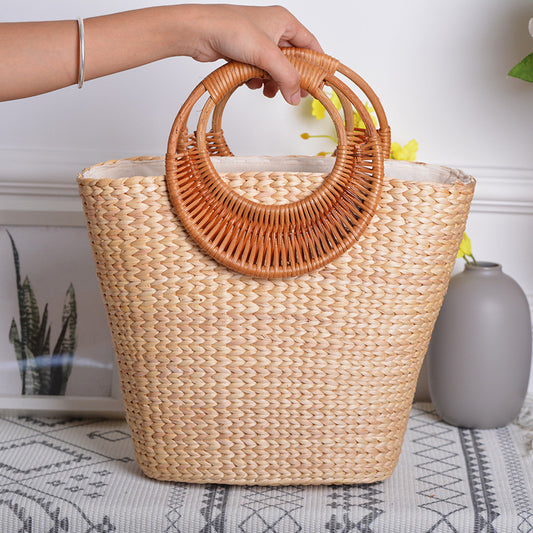 Rigama™ – Sac carré en paille tressée, charme estival fait main (summer/beach vibe)